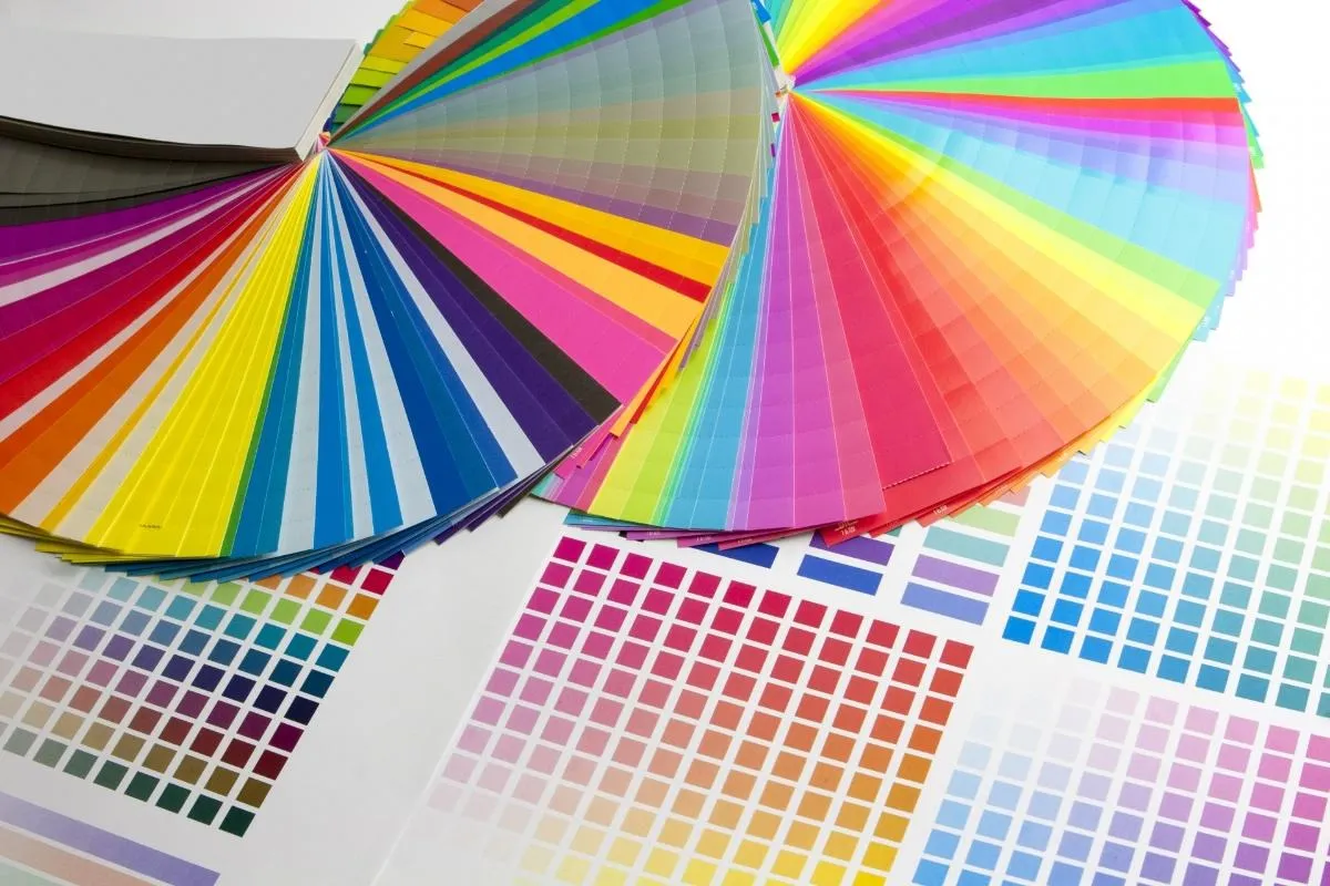 看板印刷で集客倍増へ導く！導線設計の成功事例と効果的な設置方法