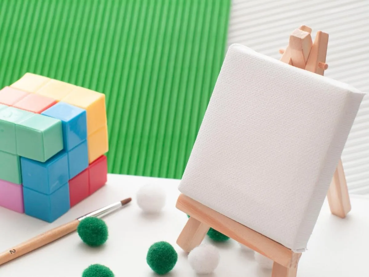 プラスチック製の看板製作の流れと加工方法を解説